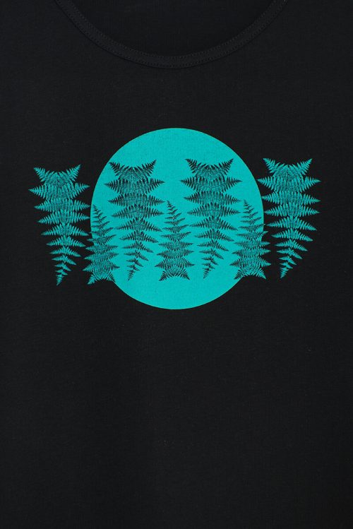 Alternative view of Camiseta orgánica tirantes negra unisex HELECHOS